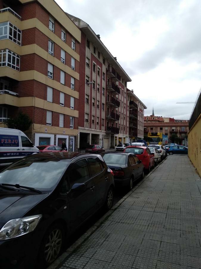Alojamientos Turisticos Victor De Los Rios 레온 외부 사진